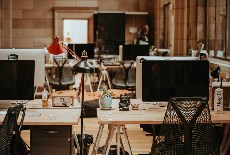 4 perimenopause symptoms that can impact your work performance